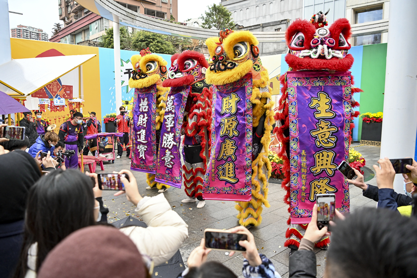 廣州最新醒獅表演，傳統(tǒng)藝術(shù)的璀璨再現(xiàn)，廣州醒獅表演，傳統(tǒng)藝術(shù)的華麗再現(xiàn)